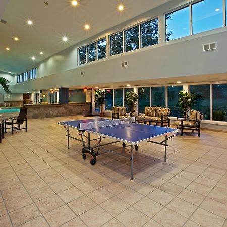 Holiday Inn Express Hotel & Suites Bedford By Ihg Ngoại thất bức ảnh