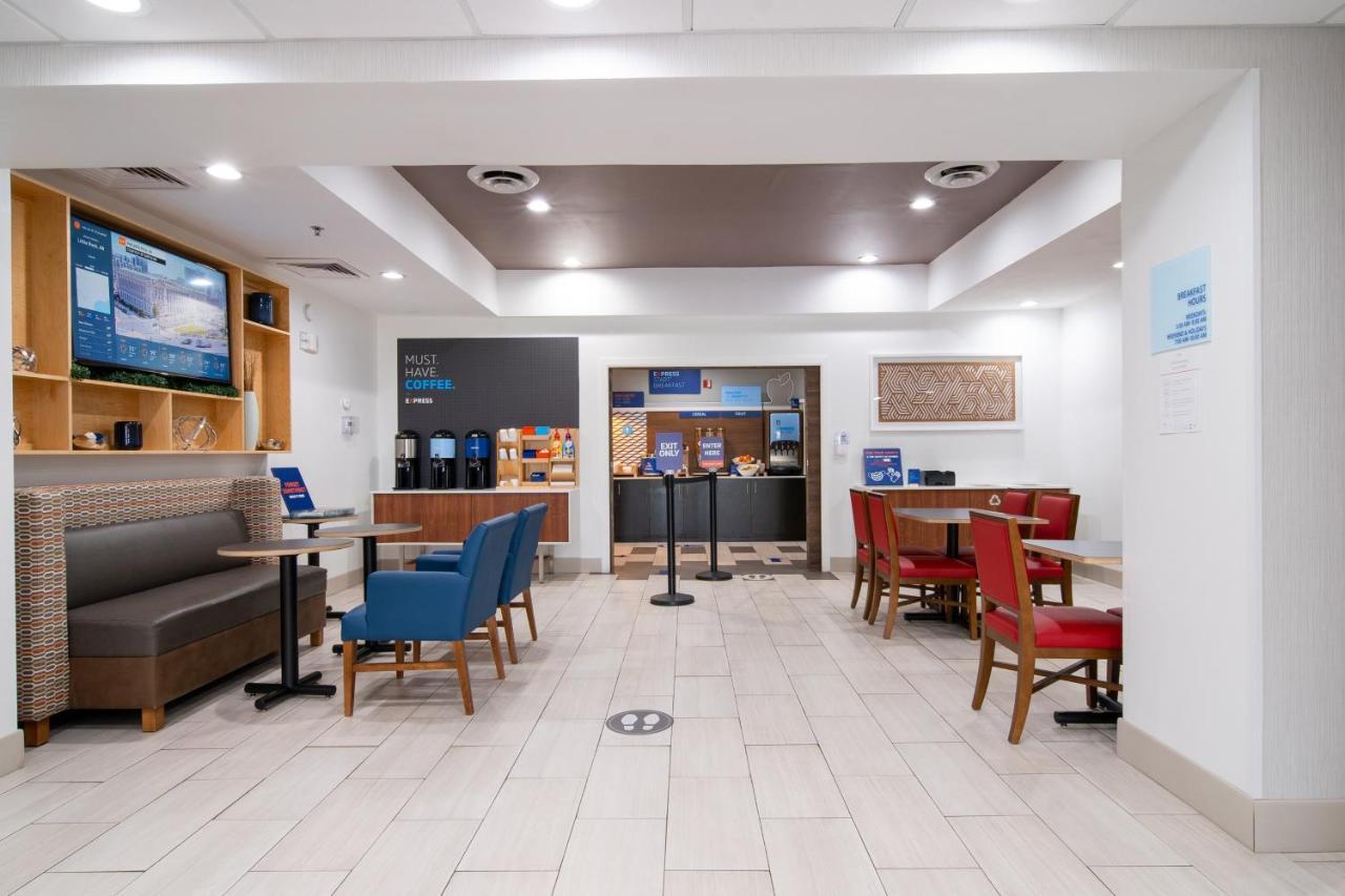 Holiday Inn Express Hotel & Suites Bedford By Ihg Ngoại thất bức ảnh