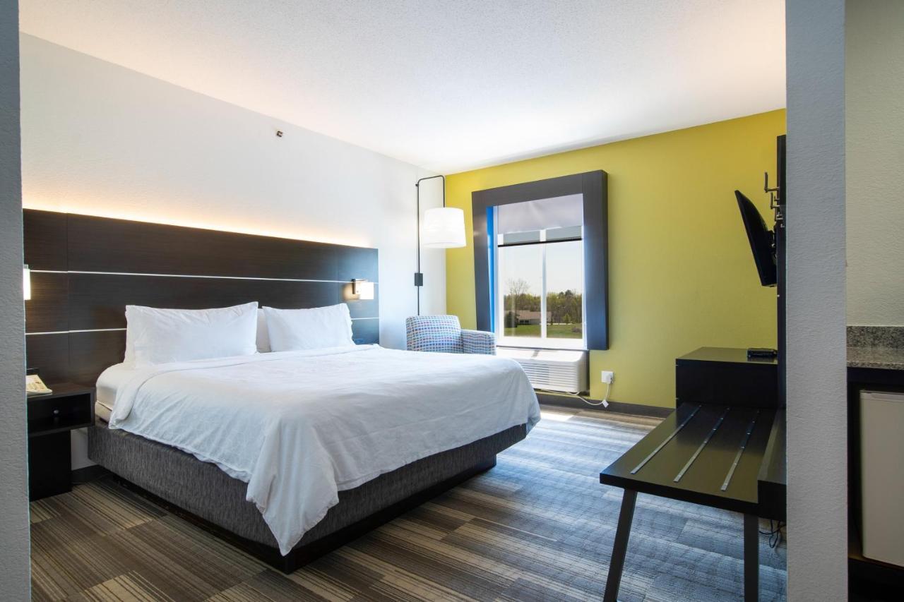 Holiday Inn Express Hotel & Suites Bedford By Ihg Ngoại thất bức ảnh