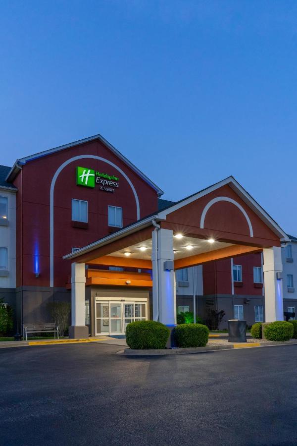 Holiday Inn Express Hotel & Suites Bedford By Ihg Ngoại thất bức ảnh