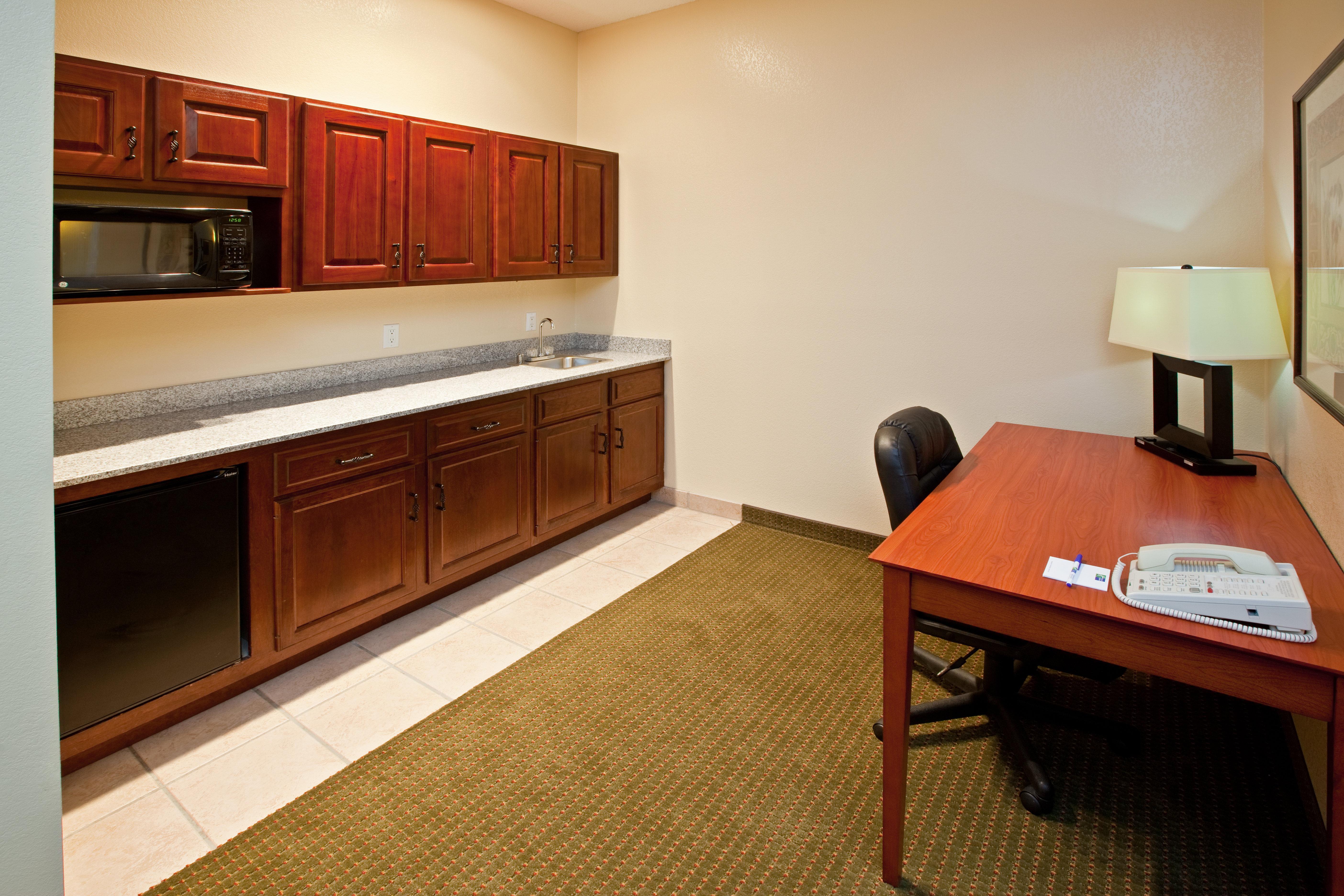 Holiday Inn Express Hotel & Suites Bedford By Ihg Ngoại thất bức ảnh