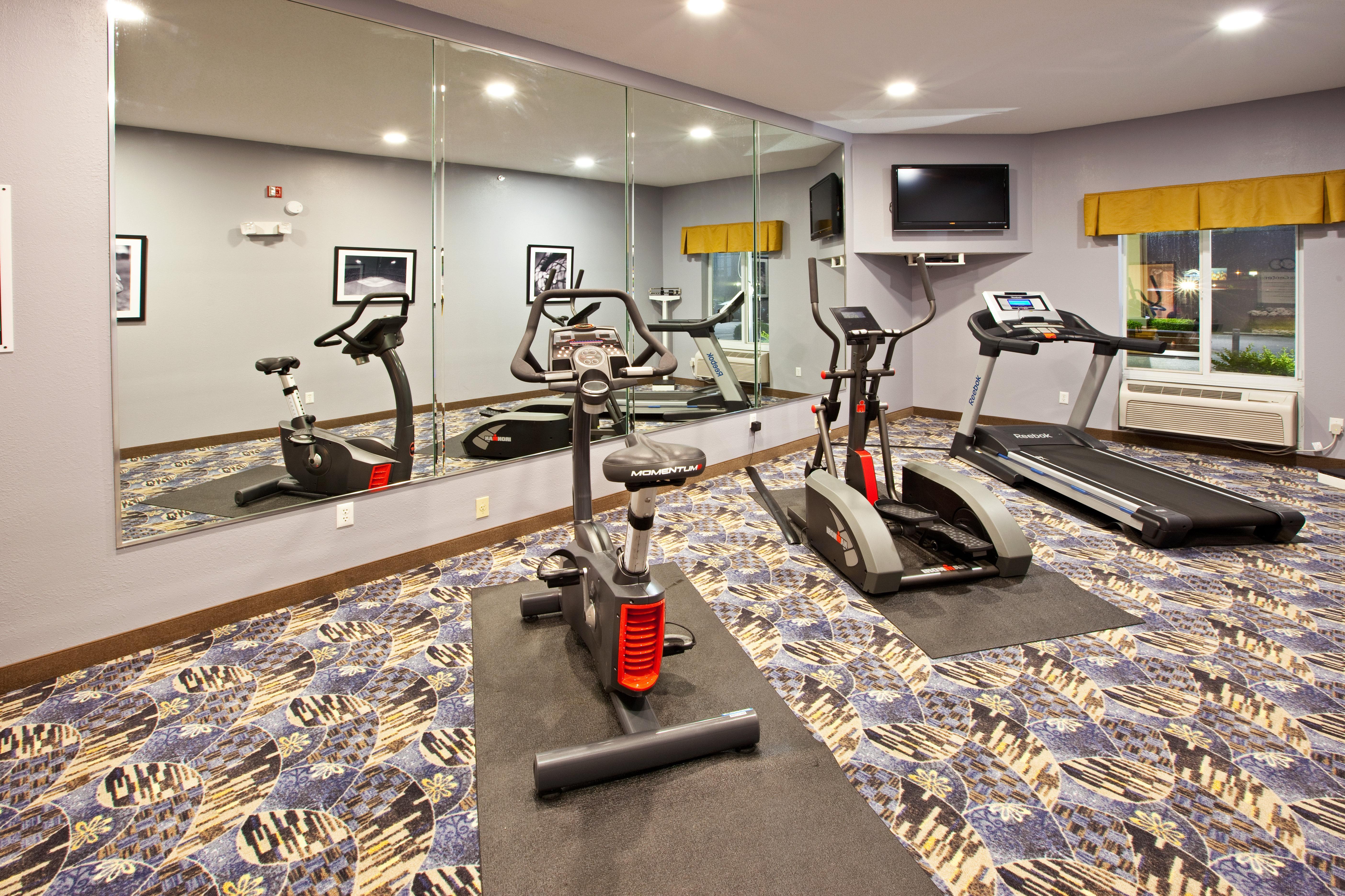 Holiday Inn Express Hotel & Suites Bedford By Ihg Ngoại thất bức ảnh